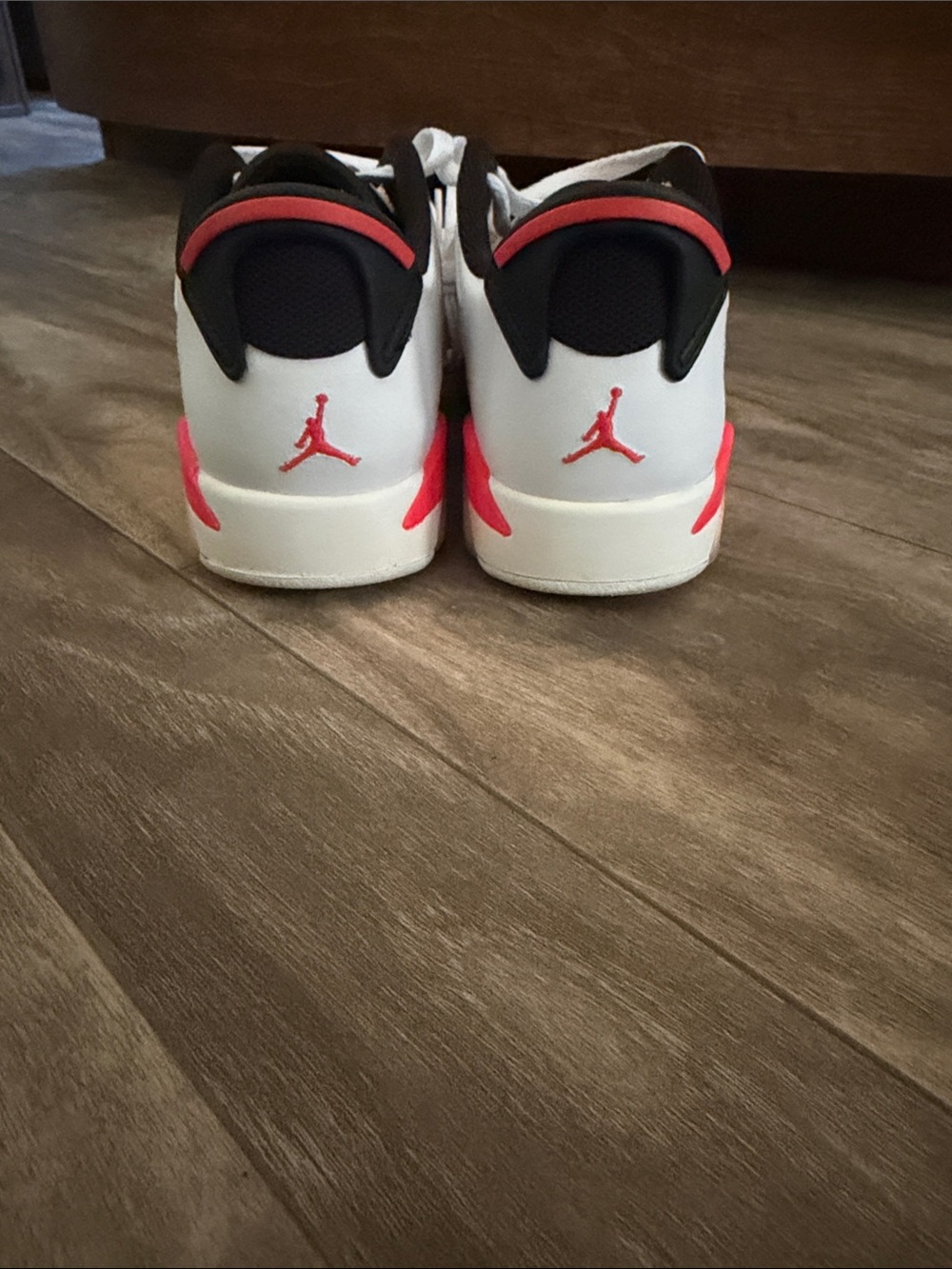 Jordan low top  Pink, White & Coral Sneakers 7Y fits women’s size 7.5 - Picture 4 of 6